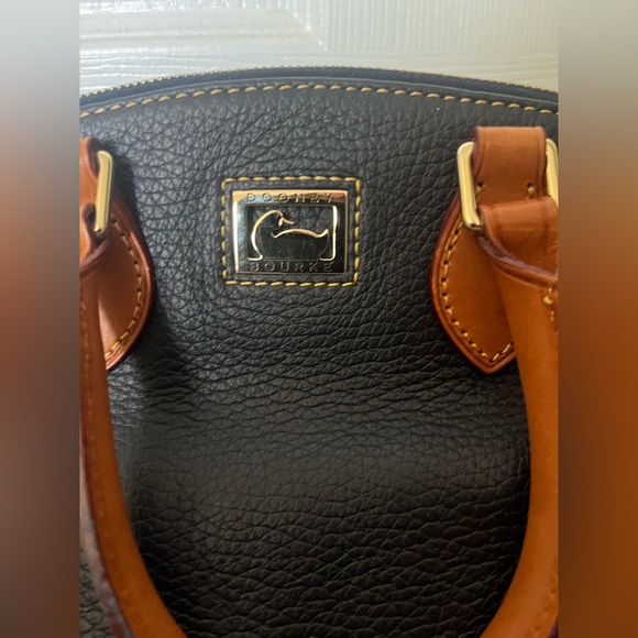 Dooney and bourke satchel crossbody bag - Picture 2 of 5